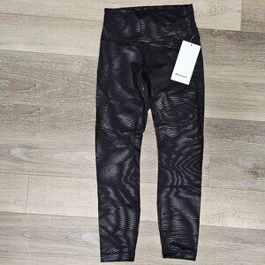 NWT Lululemon Wunder Train Foil 25"